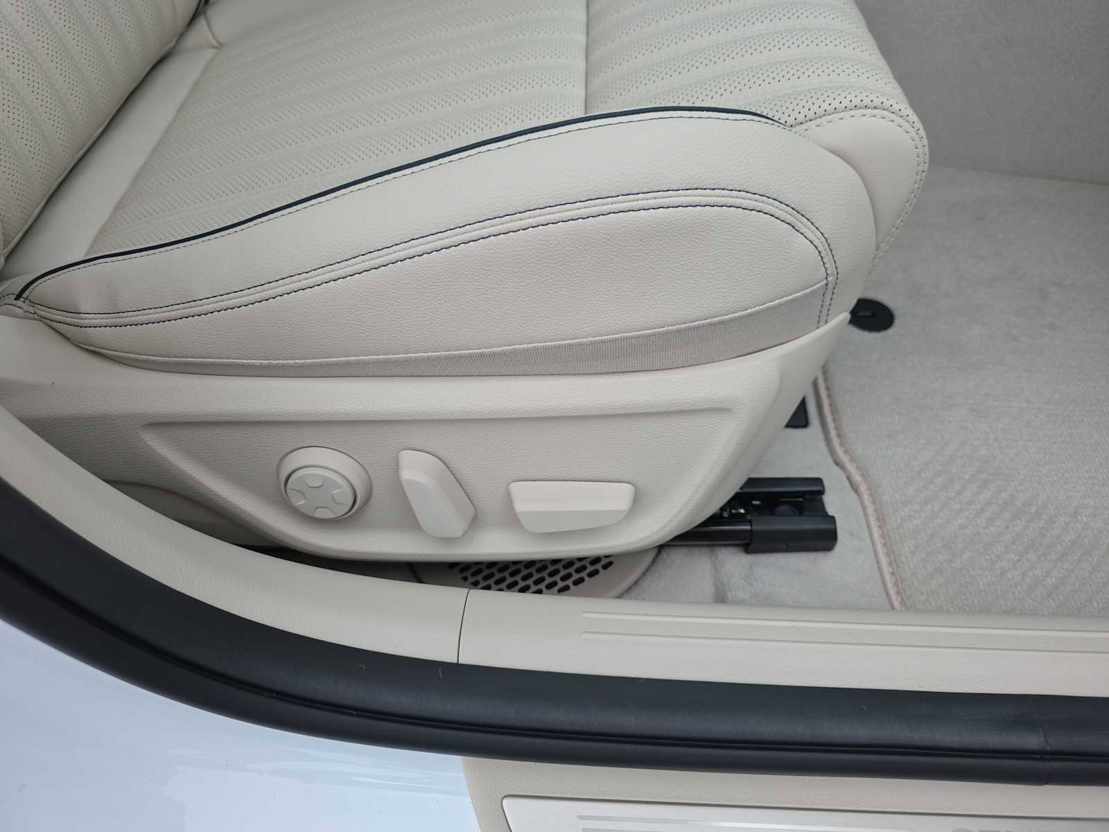 New 2026 Genesis G70 2.5T Prestige image 29