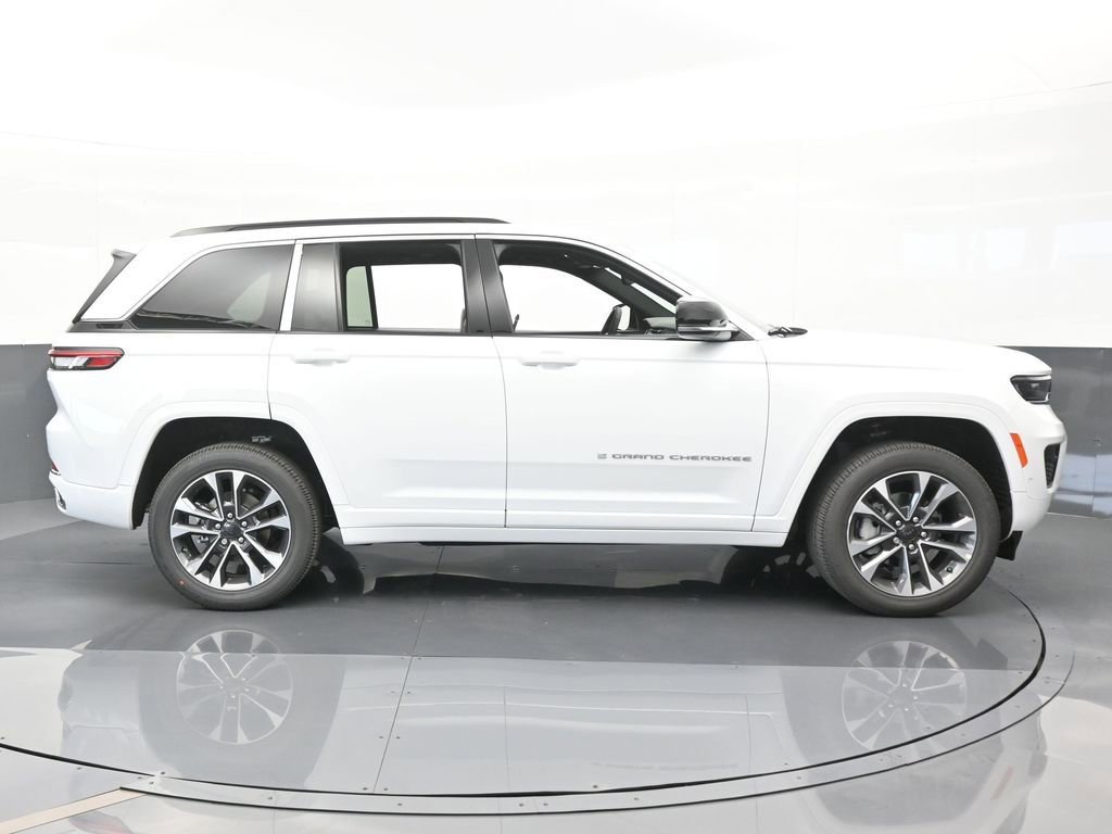 Used 2024 Jeep Grand Cherokee Overland image 7