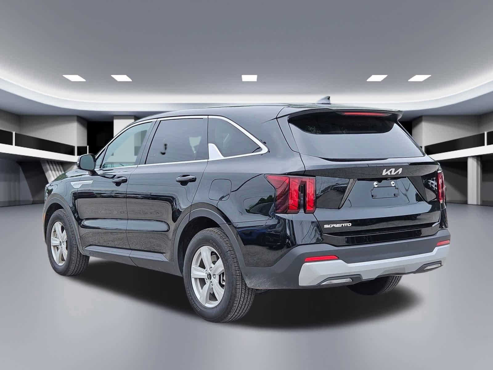 Certified 2026 Kia Sorento LX FWD image 3