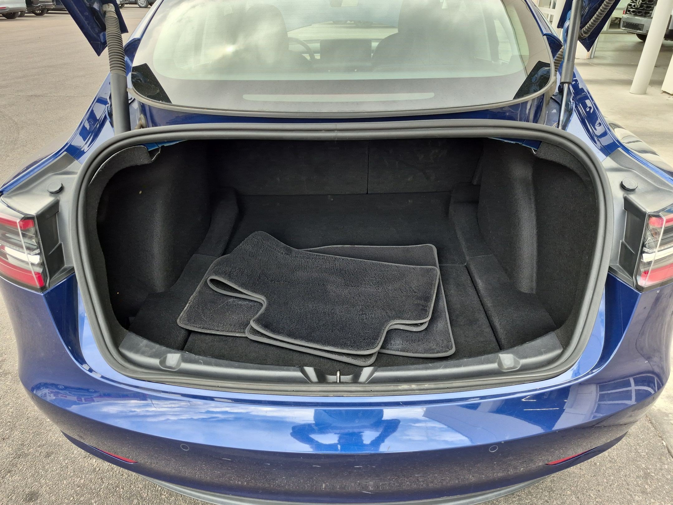 Used 2022 Tesla Model 3 Long Range AWD/4WD image 30