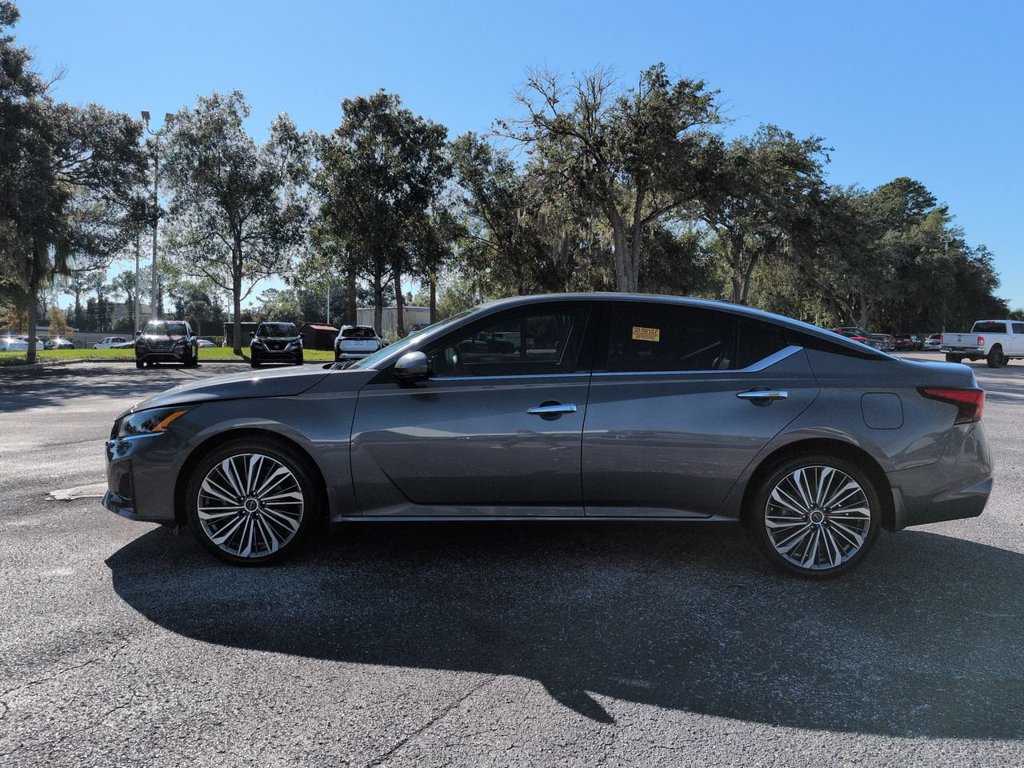 Certified 2025 Nissan Altima 2.5 SL AWD/4WD image 7