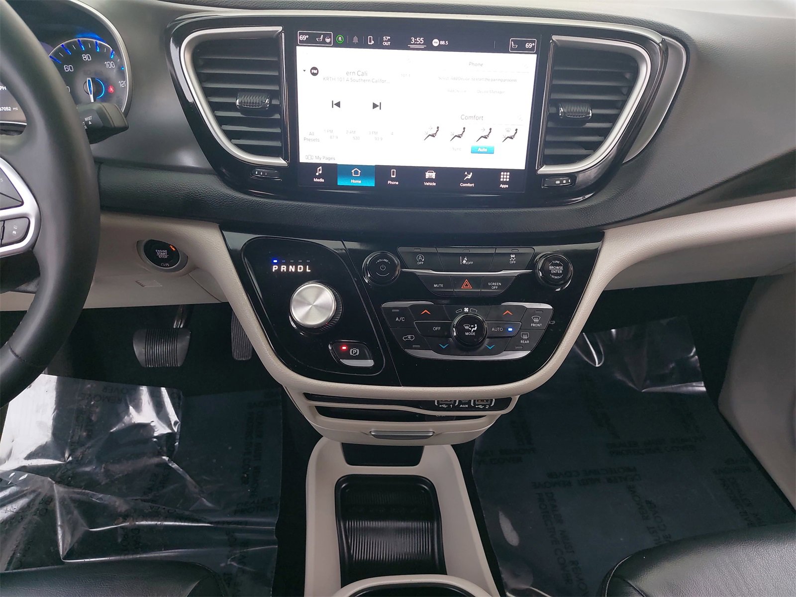 Used 2022 Chrysler Pacifica Touring-L image 25