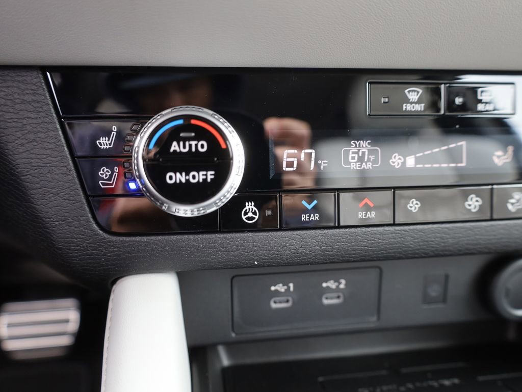 New 2025 Mitsubishi Outlander AWD image 47