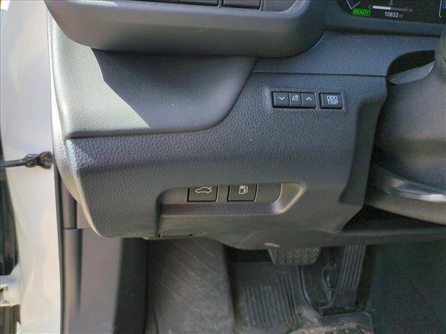 Certified 2026 Toyota Crown AWD/4WD image 13