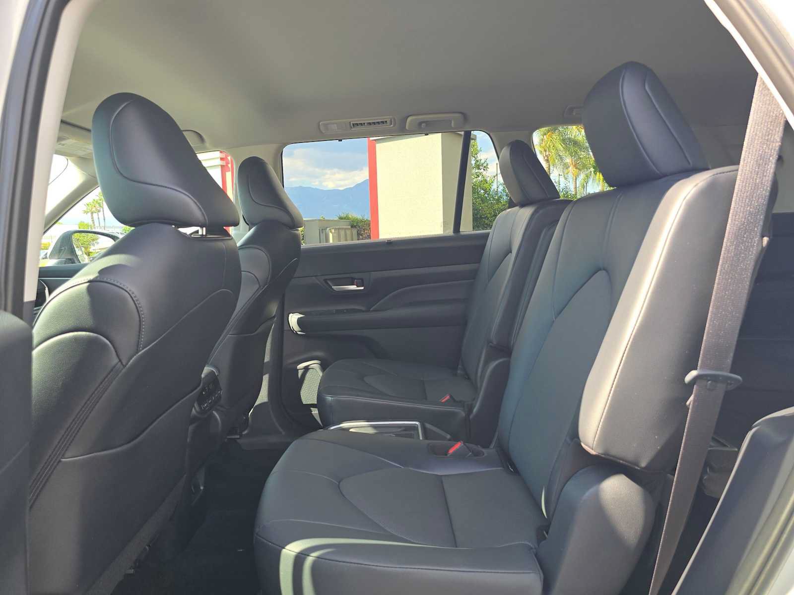 Certified 2026 Toyota Grand Highlander FWD image 18