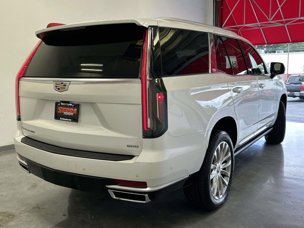 Used 2022 Cadillac Escalade Premium Luxury w/ Performance Package AWD/4WD image 3