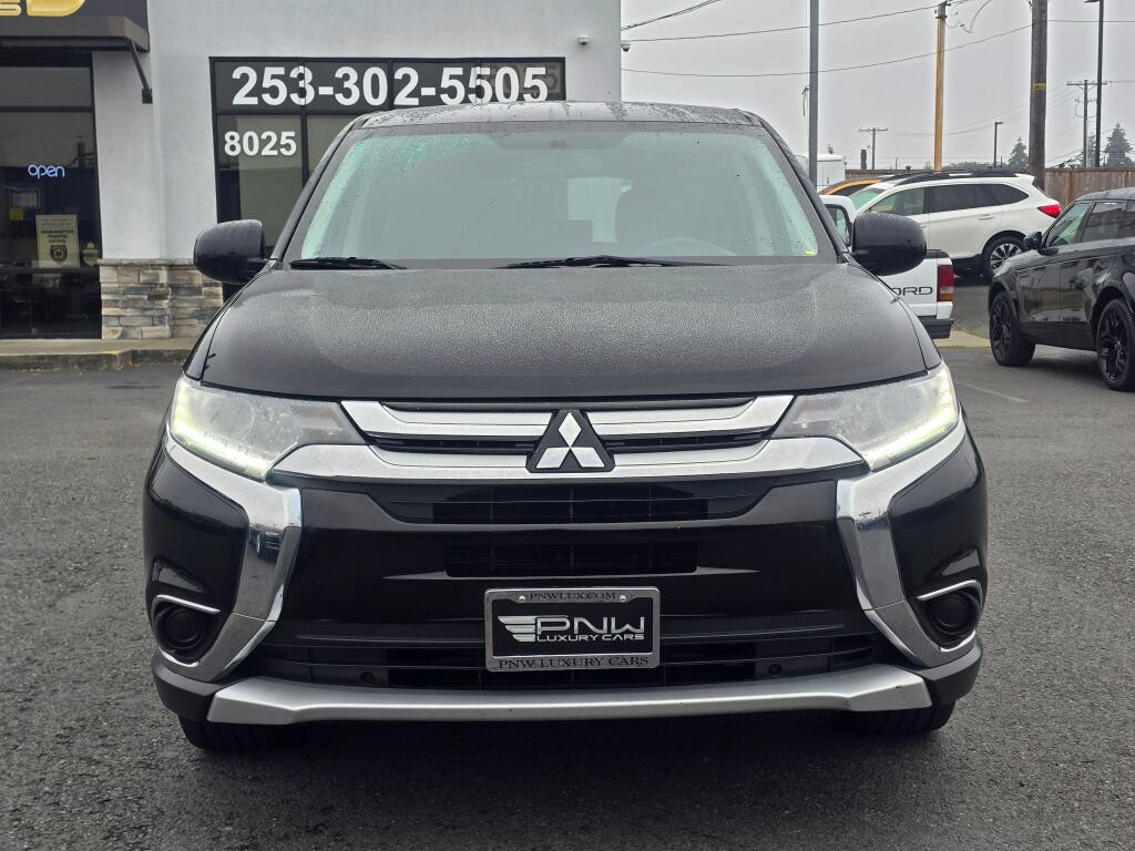 Used 2018 Mitsubishi Outlander ES FWD image 3