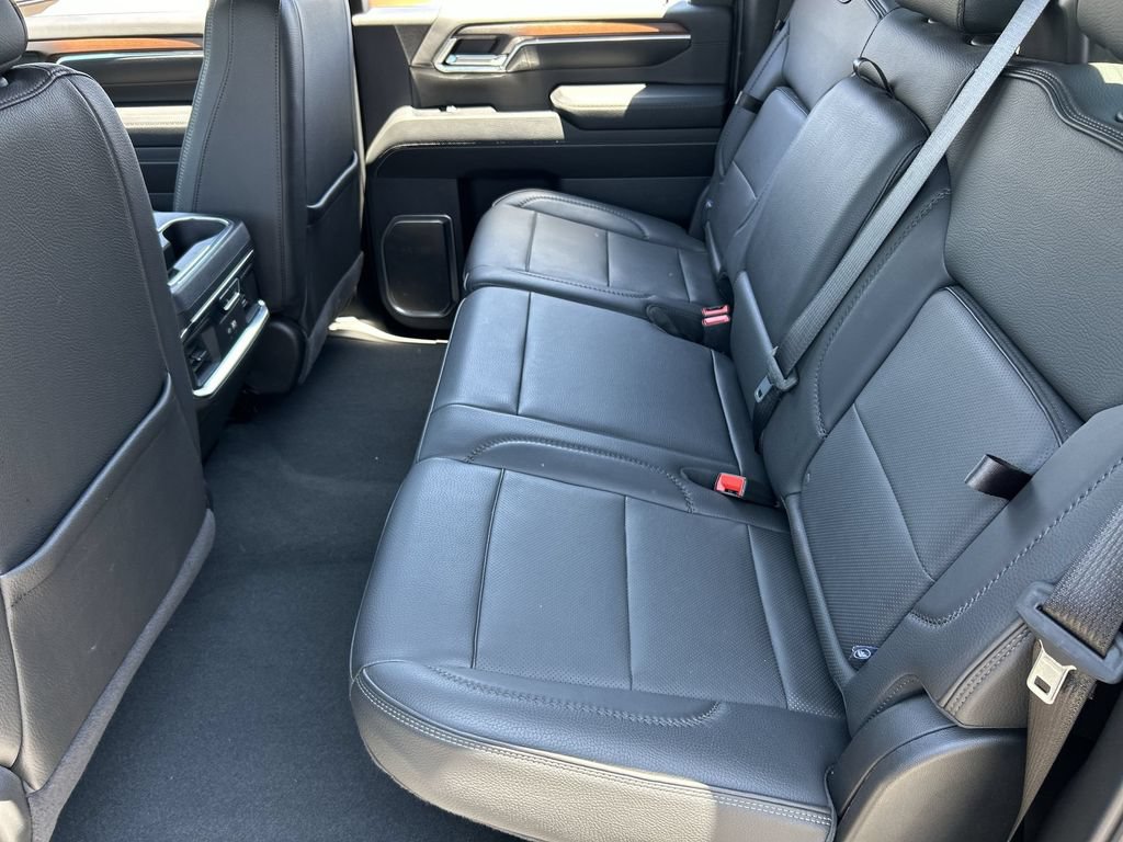 Used 2024 GMC Sierra 2500 Denali w/ Technology Package AWD/4WD image 25