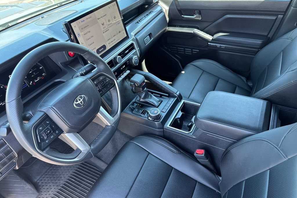 Used 2025 Toyota Tacoma TRD Sport AWD/4WD image 10