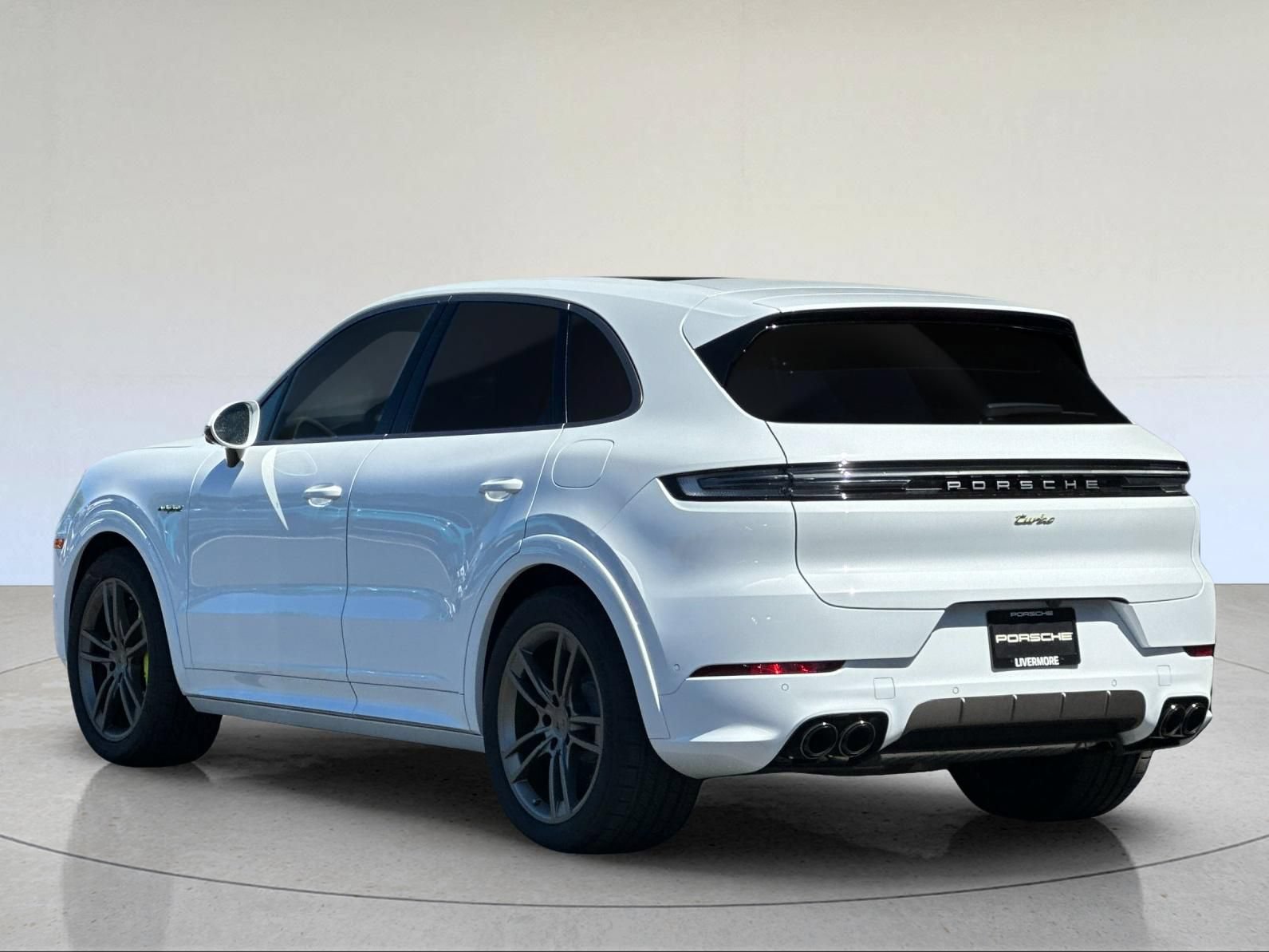 New 2026 Porsche Cayenne Turbo AWD/4WD image 3