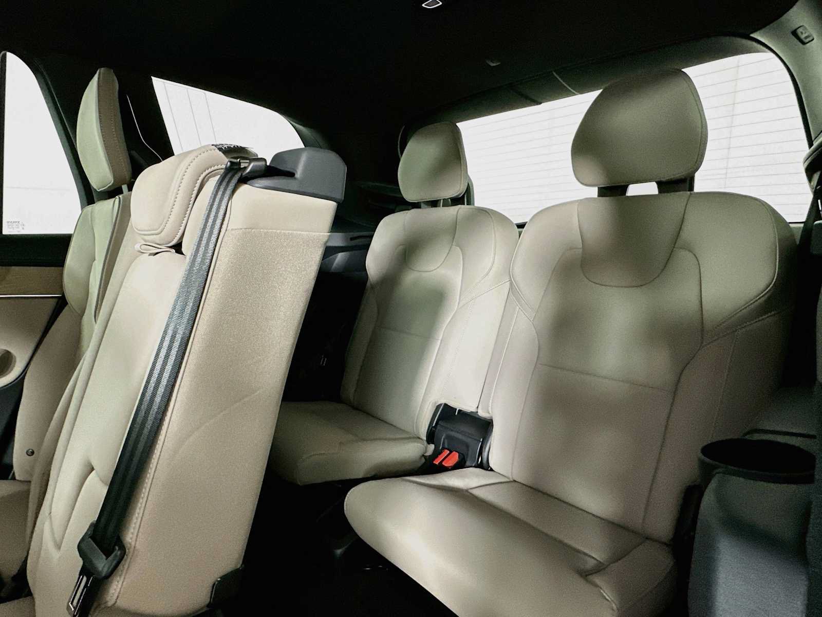 New 2027 Volvo XC90 B5 Core AWD/4WD image 25