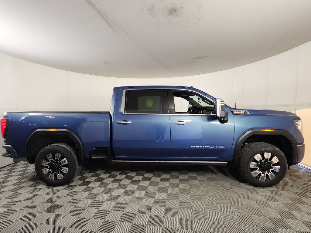 Used 2024 GMC Sierra 2500 Denali w/ Denali Reserve Package AWD/4WD image 8