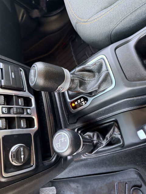 Used 2024 Jeep Wrangler Unlimited Sport AWD/4WD image 21