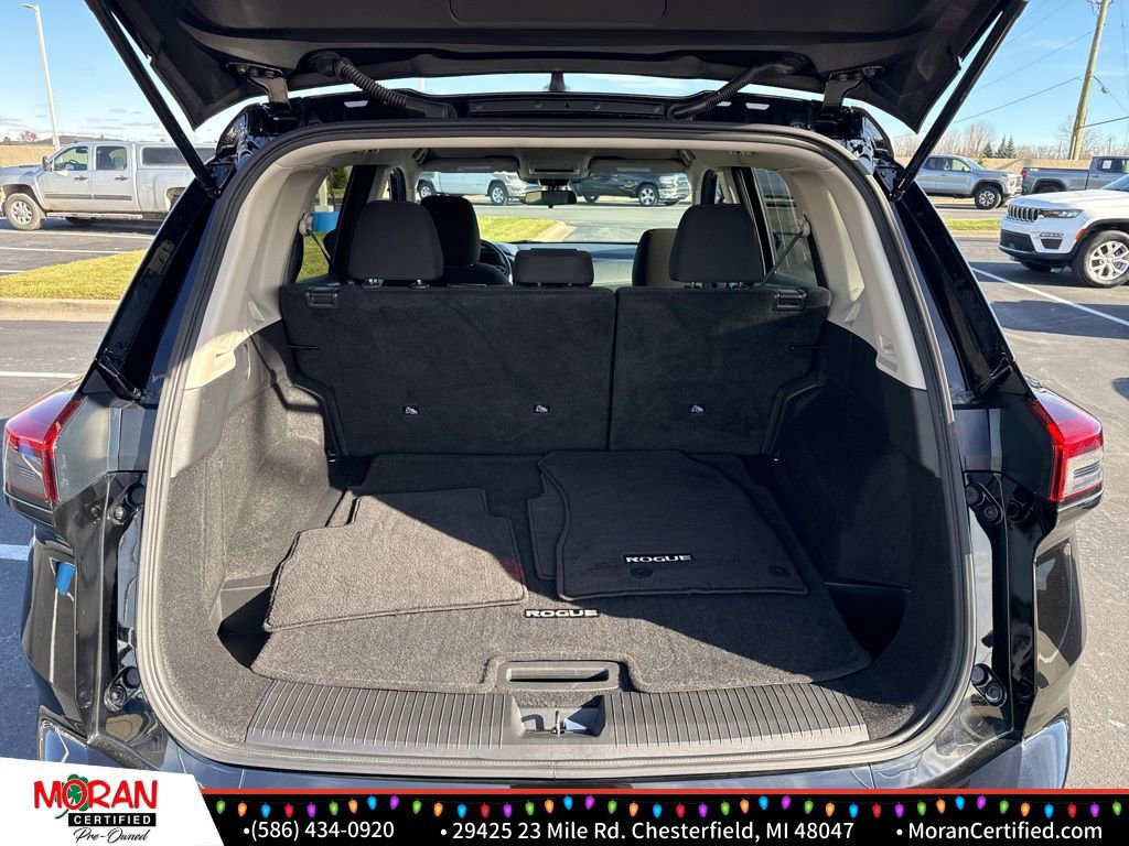 Used 2024 Nissan Rogue S image 27