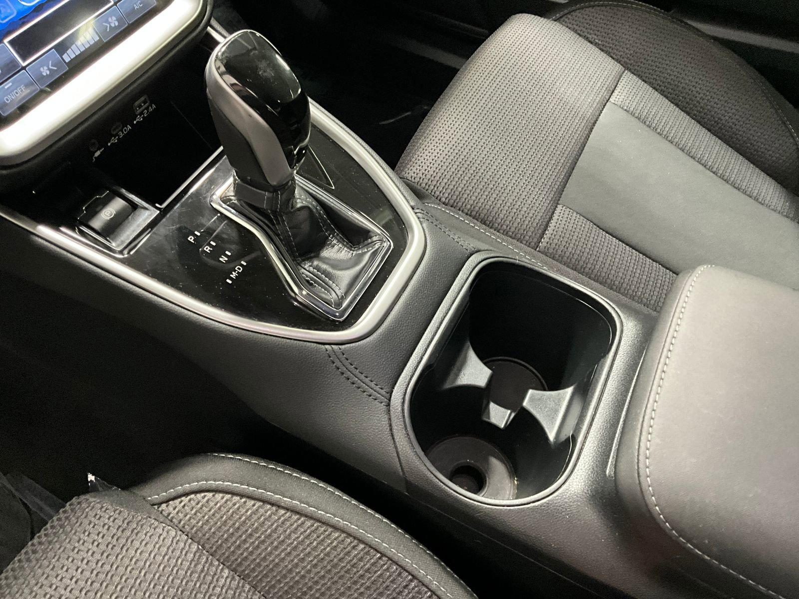 Used 2025 Subaru Outback Premium w/ Popular Package #1A image 17