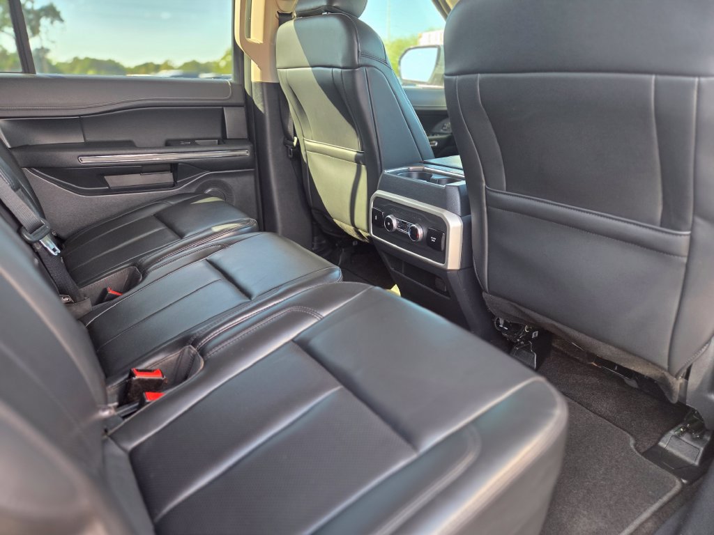 Used 2022 Ford Expedition XLT RWD image 12