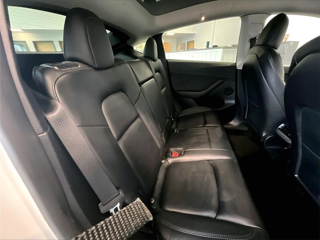 Used 2022 Tesla Model Y Performance image 16