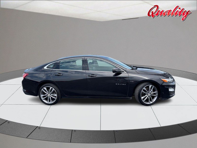 Used 2024 Chevrolet Malibu LT FWD image 2