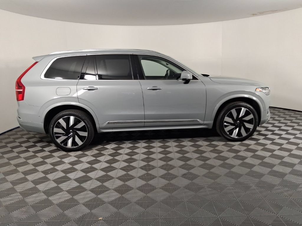 Certified 2025 Volvo XC90 T8 Plus w/ Protection Package AWD/4WD image 9