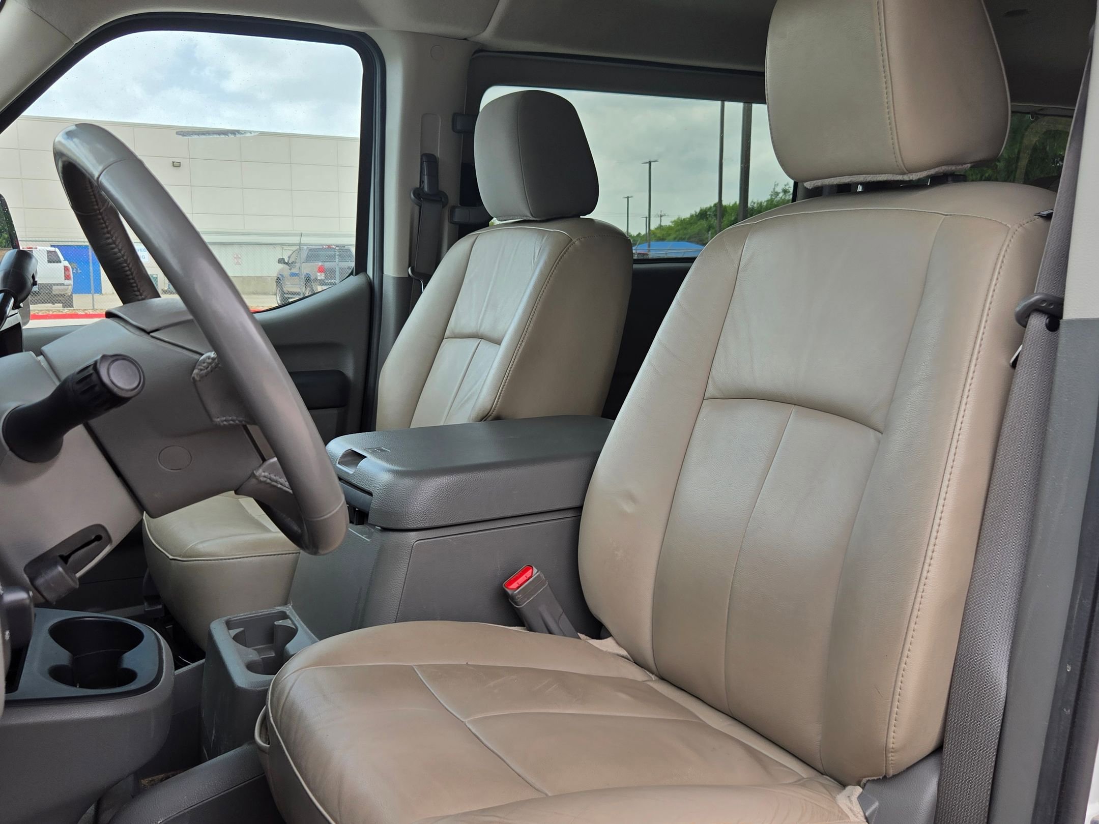 Used 2020 Nissan NV 3500 SL RWD image 13