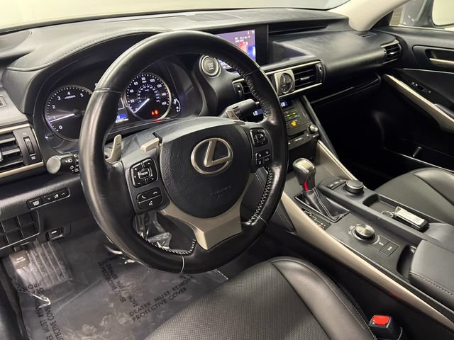Used 2017 Lexus IS 200t RWD image 16