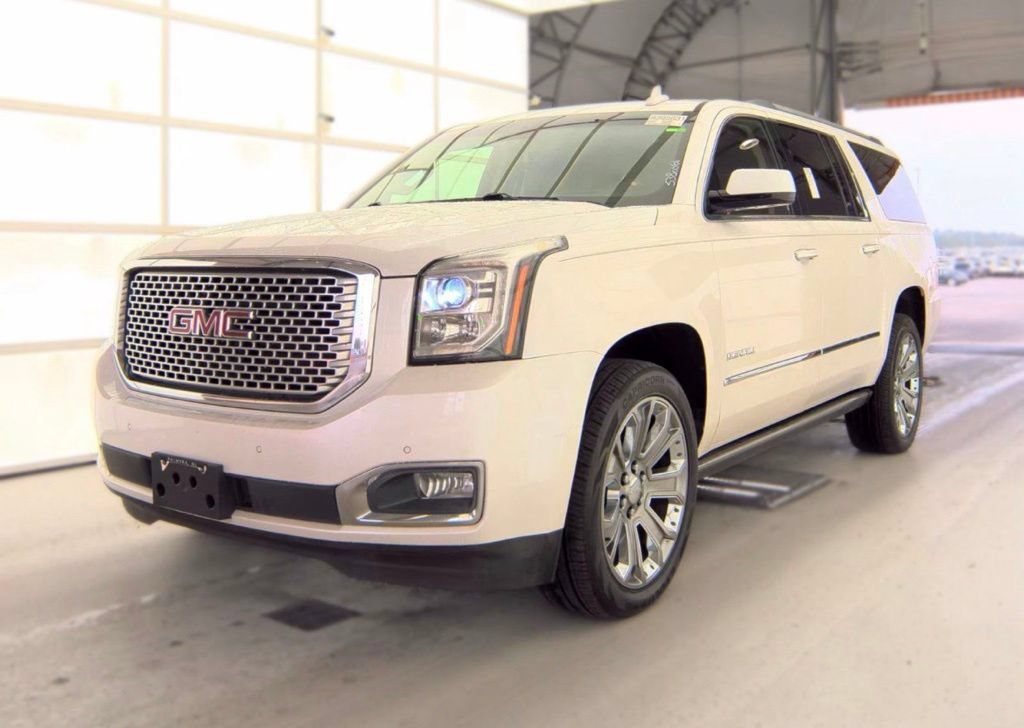 Used 2017 GMC Yukon XL Denali w/ Open Road Package AWD/4WD image 2