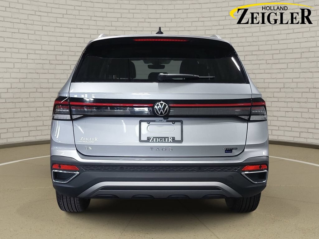 Used 2025 Volkswagen Taos SE AWD/4WD image 6