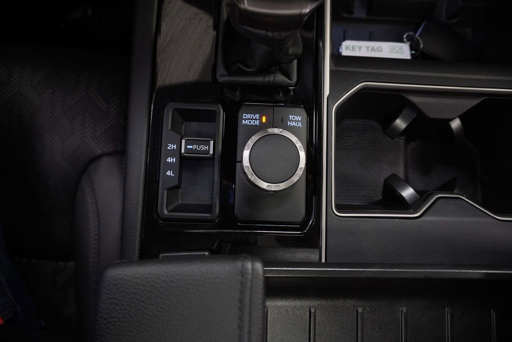Used 2025 Toyota Tundra Limited image 40