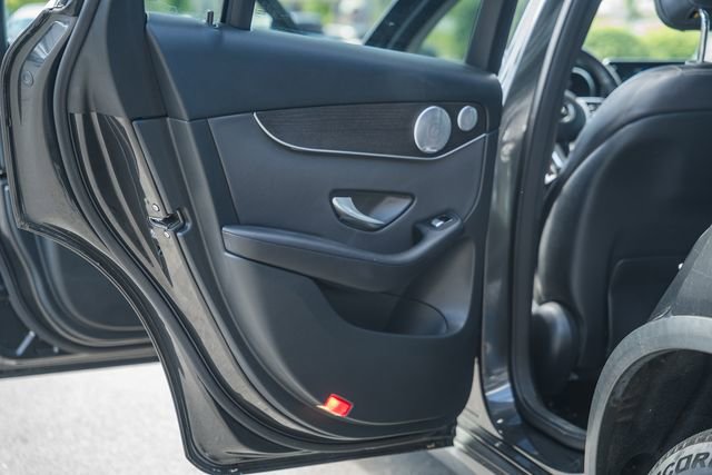 Used 2020 Mercedes-Benz GLC 300 4MATIC image 35