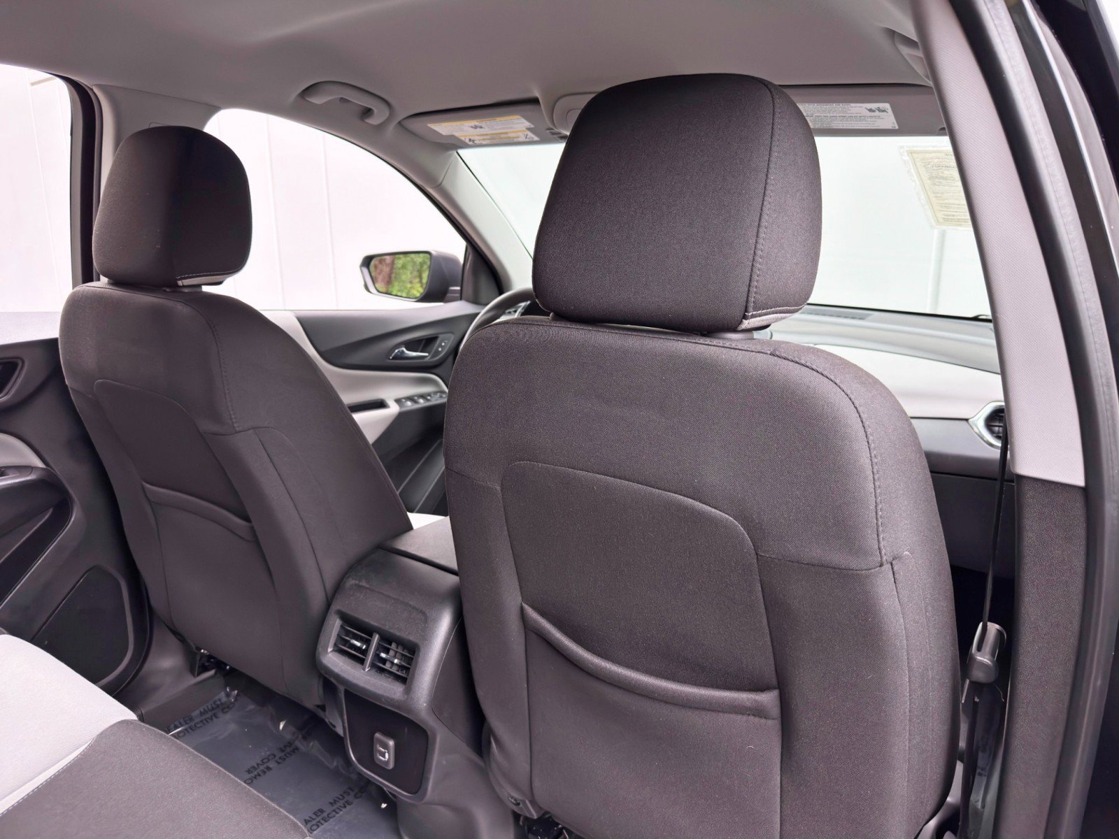 Used 2020 Chevrolet Equinox LS w/ LS Convenience Package FWD image 27