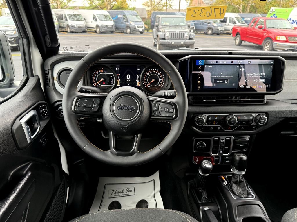 Used 2024 Jeep Gladiator Sport image 16