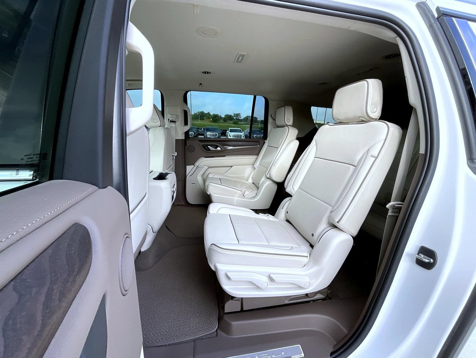Certified 2023 GMC Yukon XL Denali AWD/4WD image 19