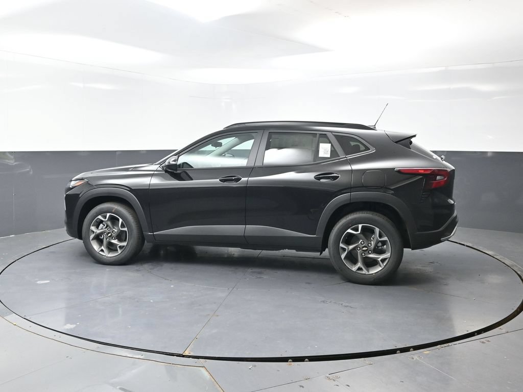 New 2026 Chevrolet Trax LT w/ Driver Confidence Package FWD image 6