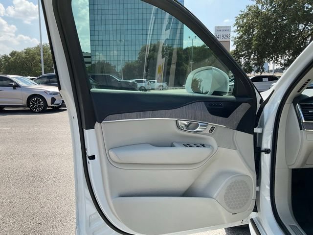 Certified 2023 Volvo XC90 B6 Ultimate w/ Protection Package AWD/4WD image 14