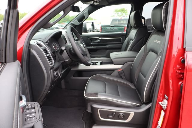 Used 2026 RAM 1500 Laramie AWD/4WD image 12