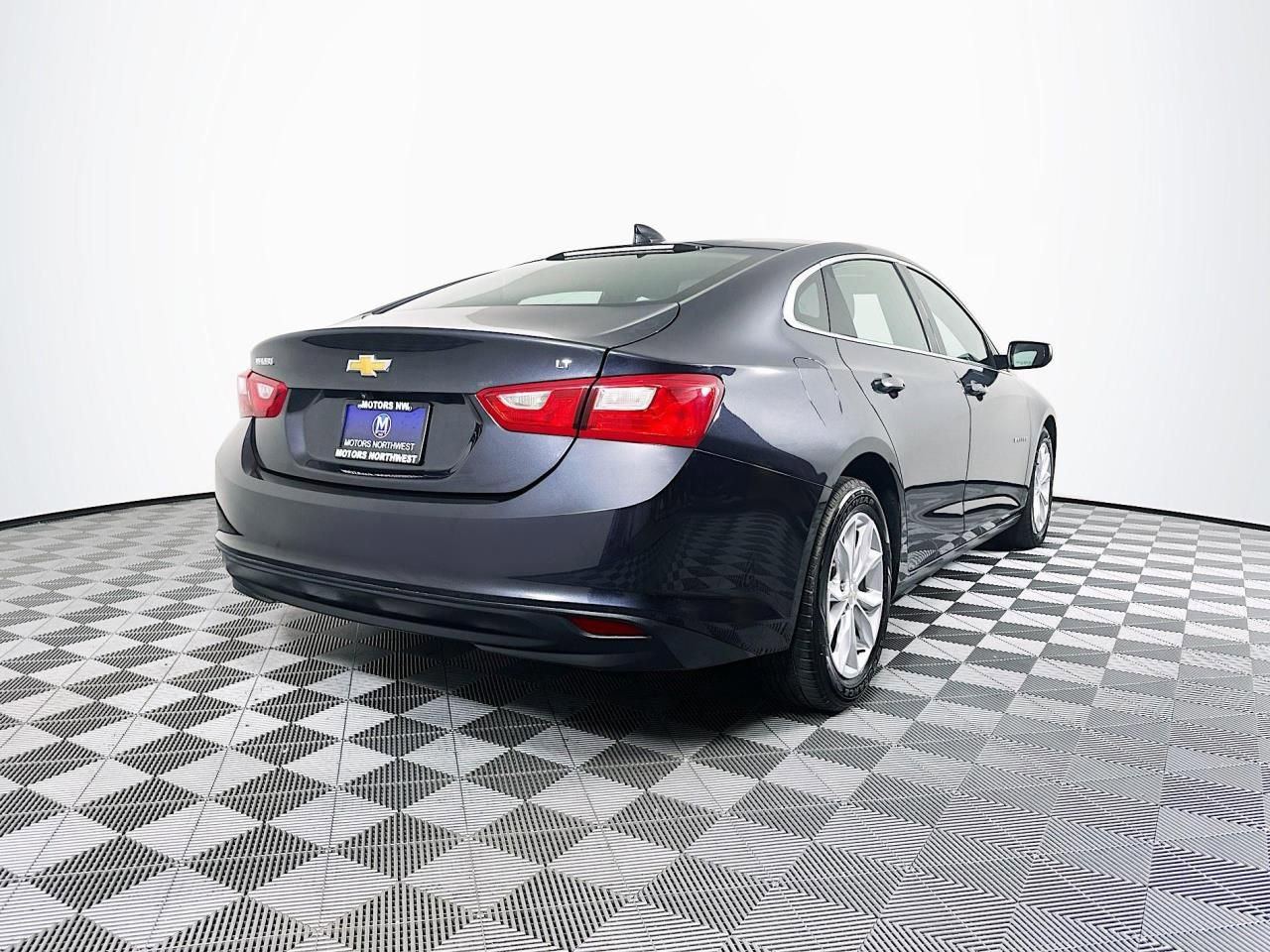 Used 2023 Chevrolet Malibu LT image 9