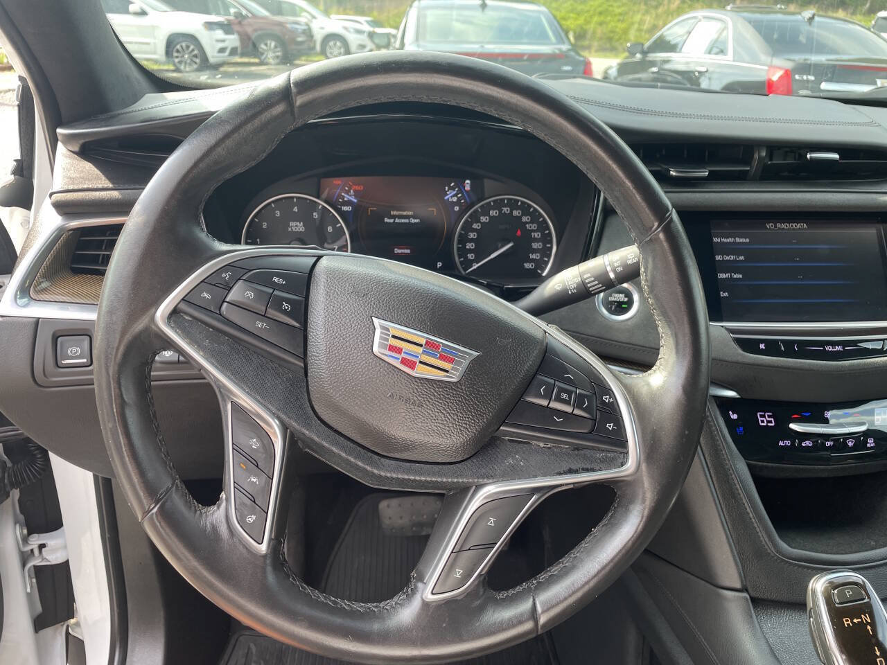 Used 2017 Cadillac XT5 Platinum w/ Driver Assist Package AWD/4WD image 16