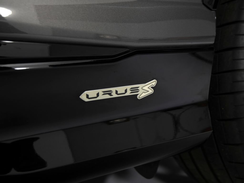 Used 2024 Lamborghini Urus S AWD/4WD image 48