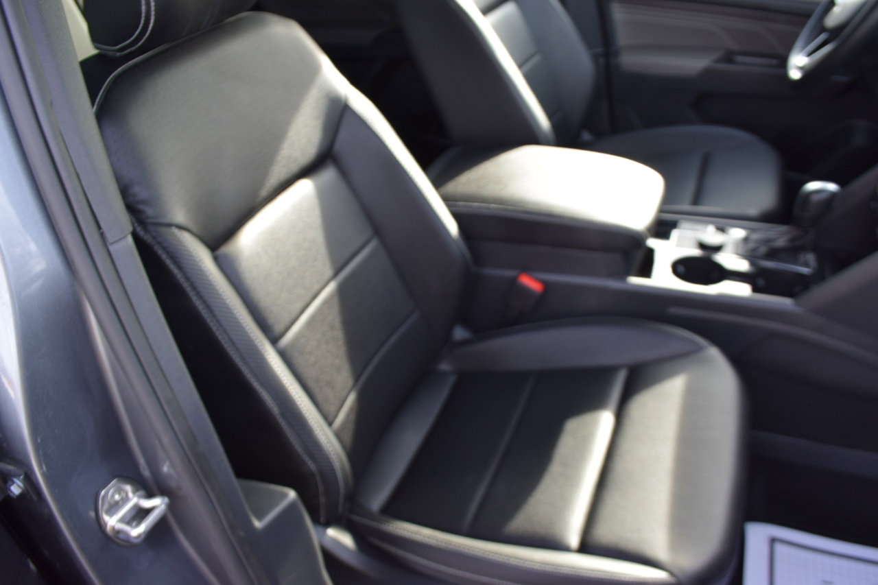 Used 2023 Volkswagen Atlas Cross Sport SEL image 26