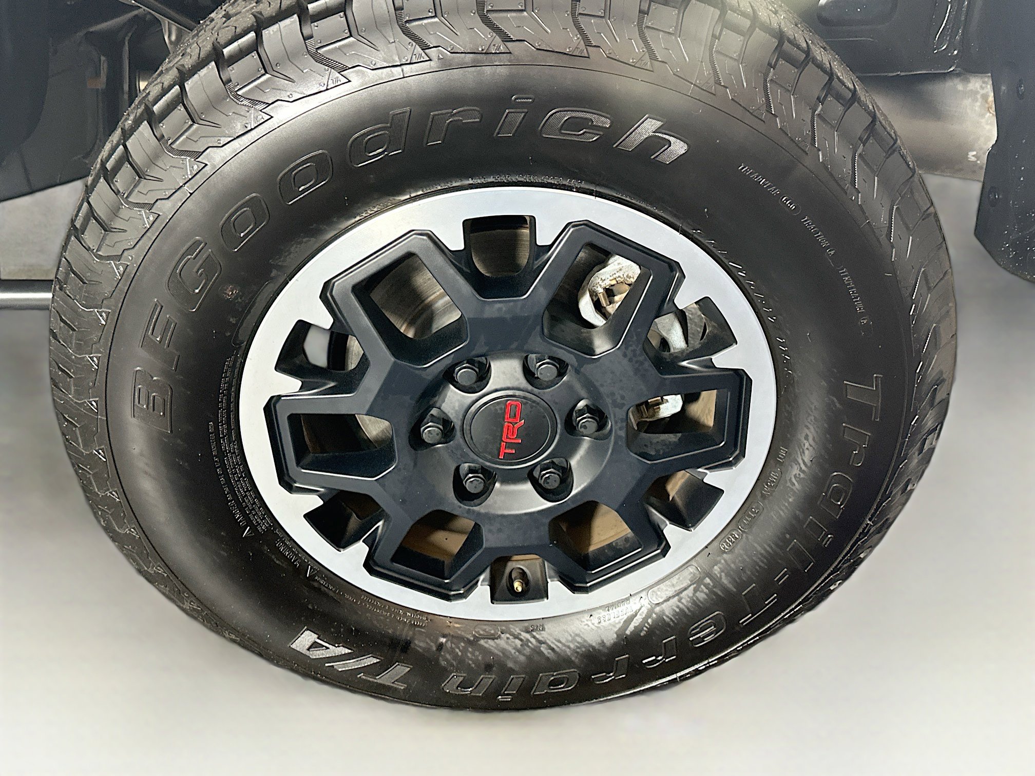 Used 2024 Toyota Tacoma TRD Off-Road image 11