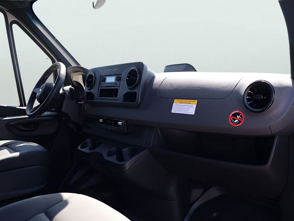 New 2025 Mercedes-Benz Sprinter 2500 image 9
