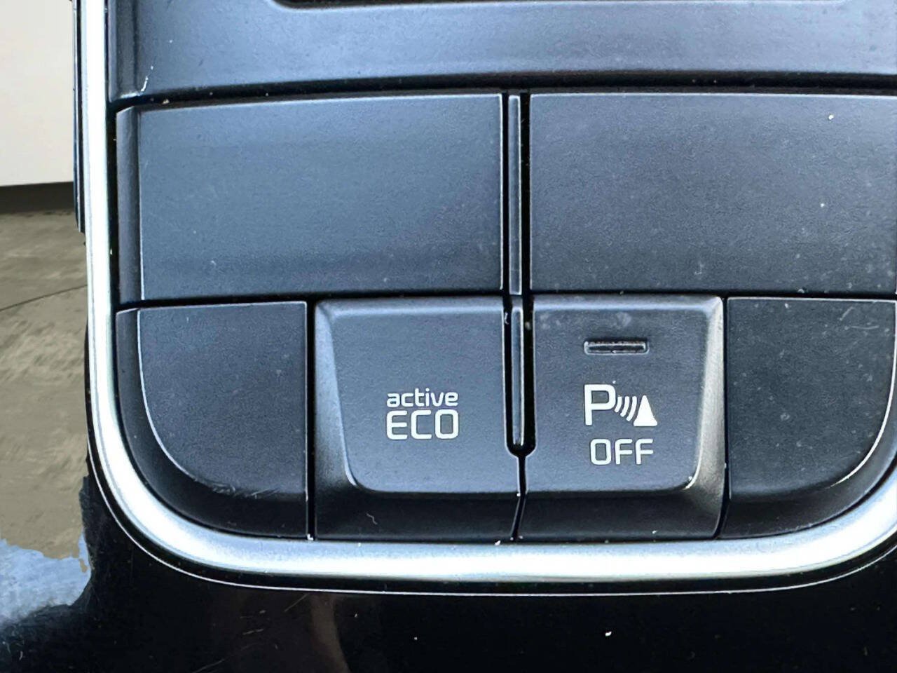 Used 2015 Kia Sedona EX FWD image 38
