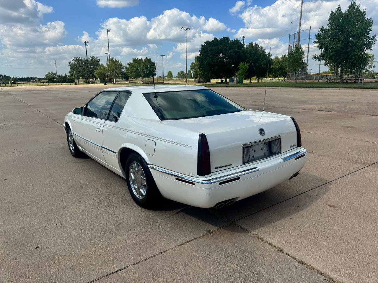 Used 2001 Cadillac Eldorado ESC w/ Comfort/Convenience Pkg FWD image 7