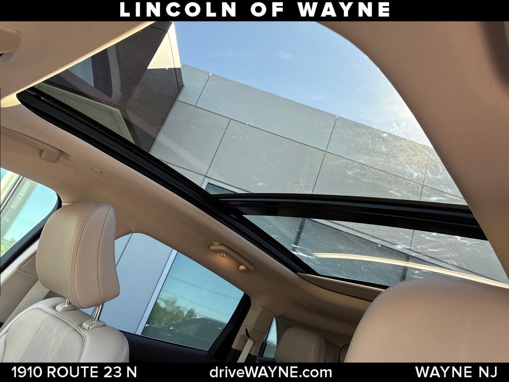 Certified 2023 Lincoln Nautilus Reserve w/ Luxury Package AWD/4WD image 15