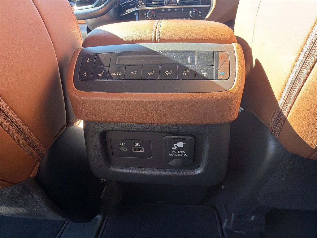 Used 2023 Nissan Pathfinder Platinum w/ Cargo Package image 26