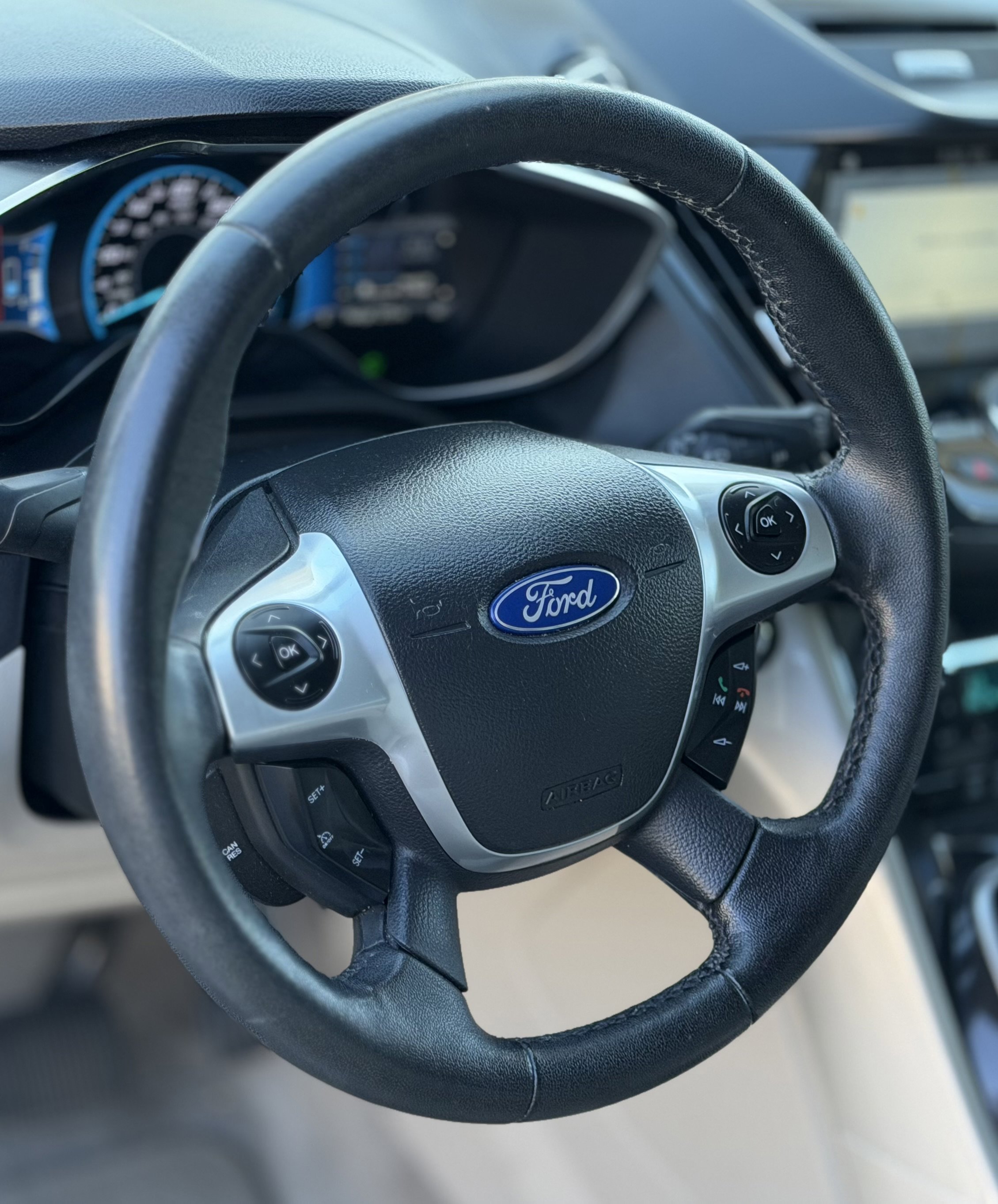 Used 2016 Ford C-MAX Energi SEL w/ Equipment Group 302A image 23