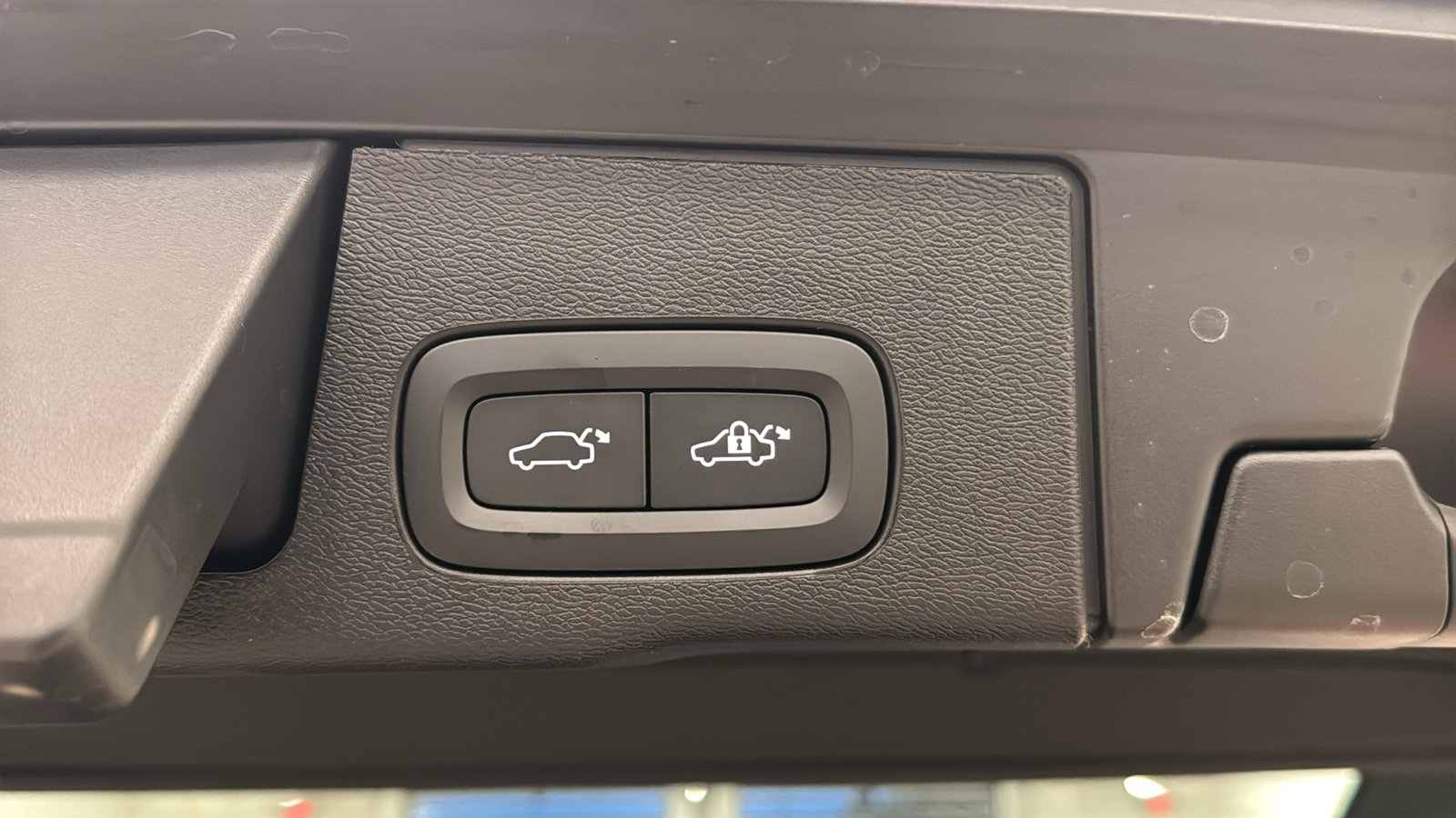 Used 2024 Volvo XC60 B5 Ultimate w/ Climate Package AWD/4WD image 30