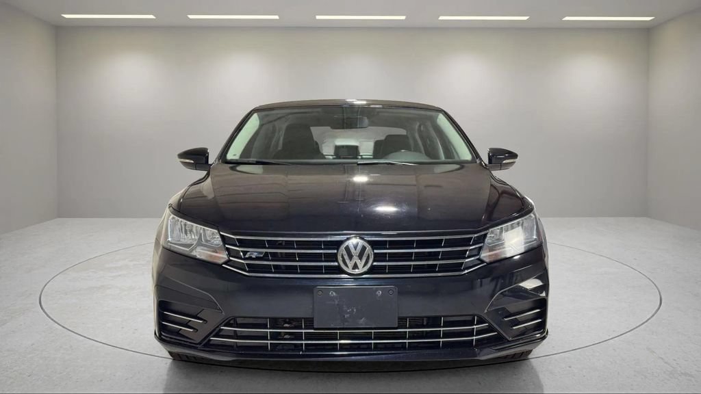 Used 2017 Volkswagen Passat 1.8T R-Line FWD image 17