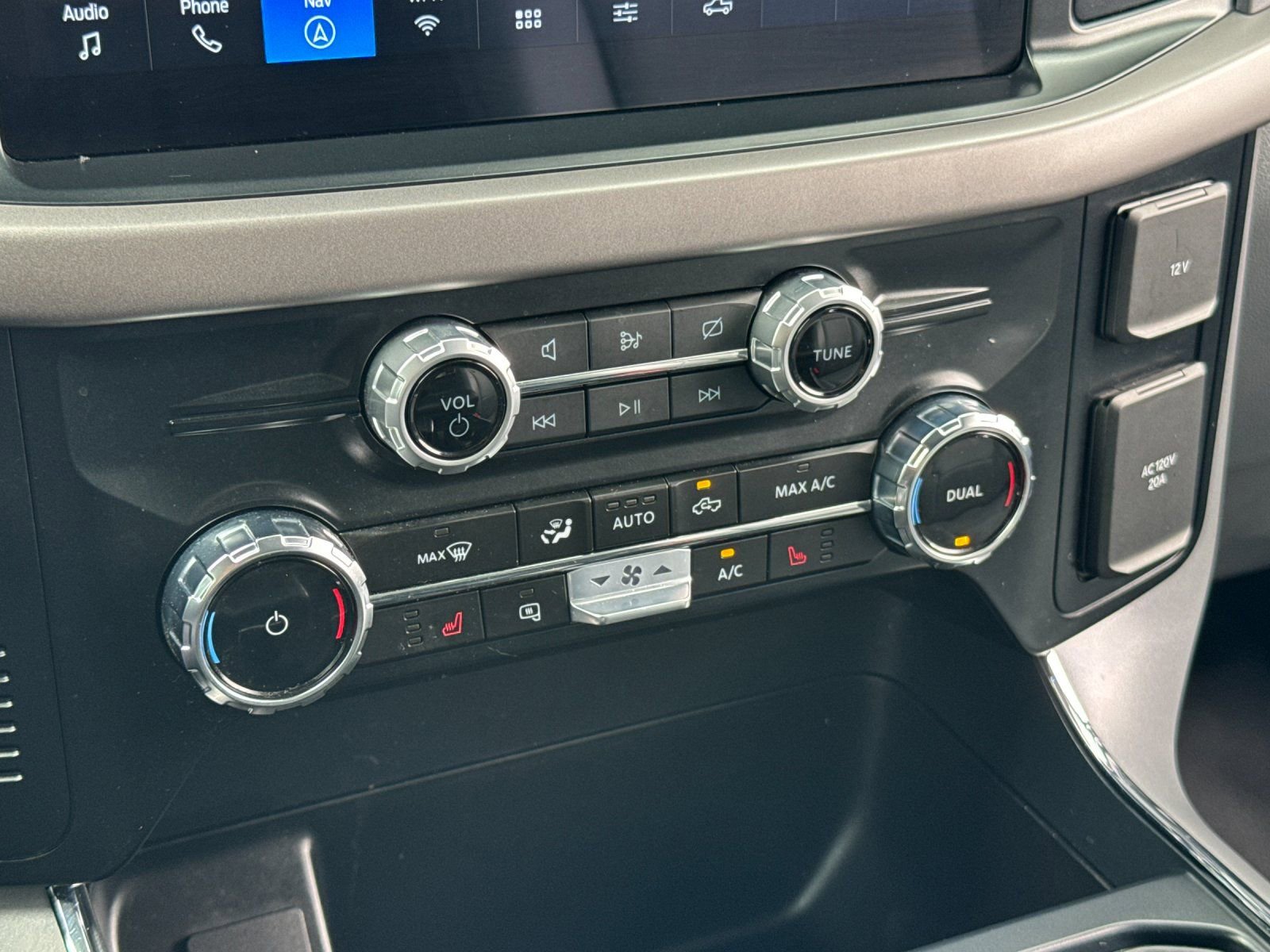 Used 2024 Ford F150 Lightning Pro image 22