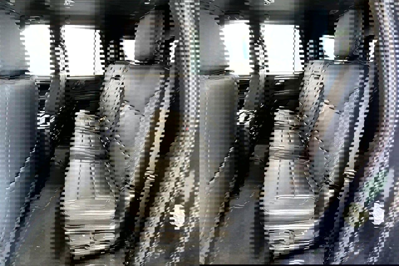 Used 2025 Chevrolet Tahoe LT image 19